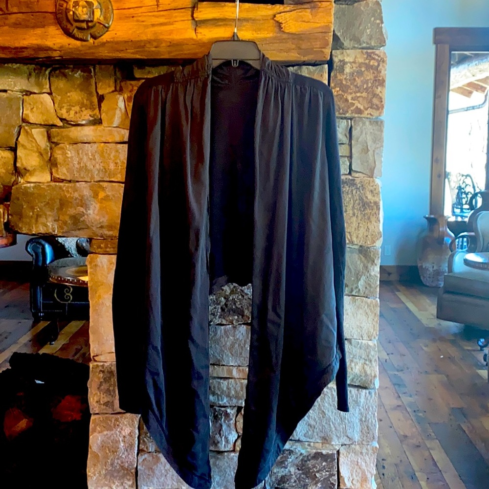Lululemon wrap in faded black